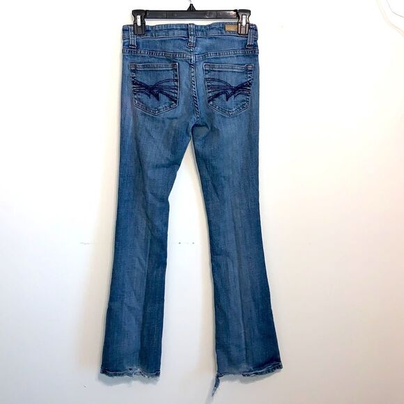 Refuge | Juniors Premium Denim Flare Blue Jeans Medium Wash 3R - Picture 2 of 11